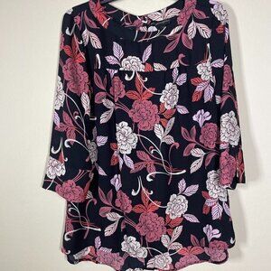 Banana Republic Factory Womne's 3/4 Sleeve Button Back Black Floral Top!